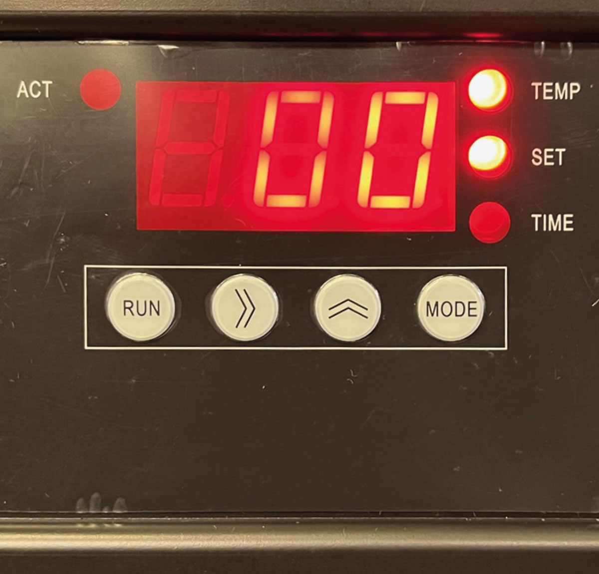 TERMOPRESSA-PNEUMATICA-MOD-PNEUTECH-38-BIS-DISPLAY-PLASTITECH TERMOPRESSA-PNEUMATICA-MOD-PNEUTECH-38-BIS-DISPLAY-PLASTITECH